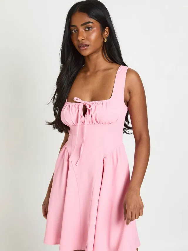 boohoo Dames Mini Jurk Met Strikdetail En Gerimpelde Buste Roze