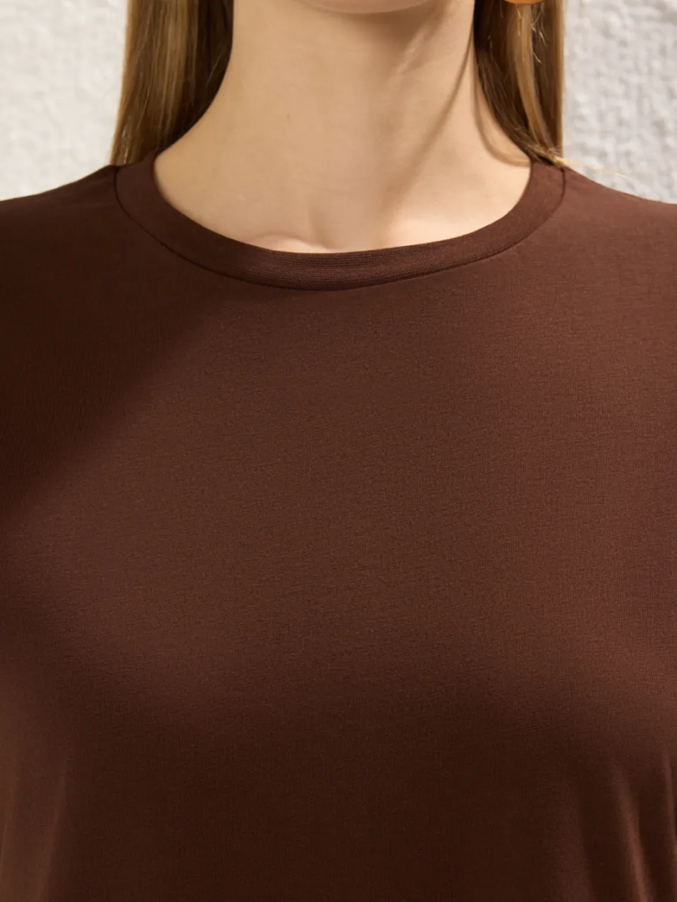 Trendyol TRENDYOLMİLLA Dames Bruin Effen Midi Kort Casual T-shirt Jurk Jurken, foto 2
