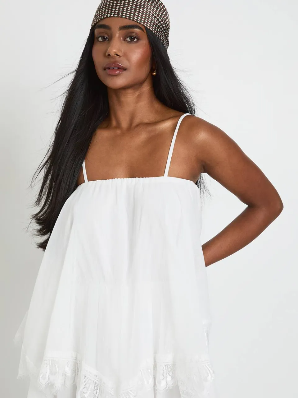 boohoo Dames Gekreukte Chiffon & Kanten Gelaagde Maxi Jurk ivoor, foto 3