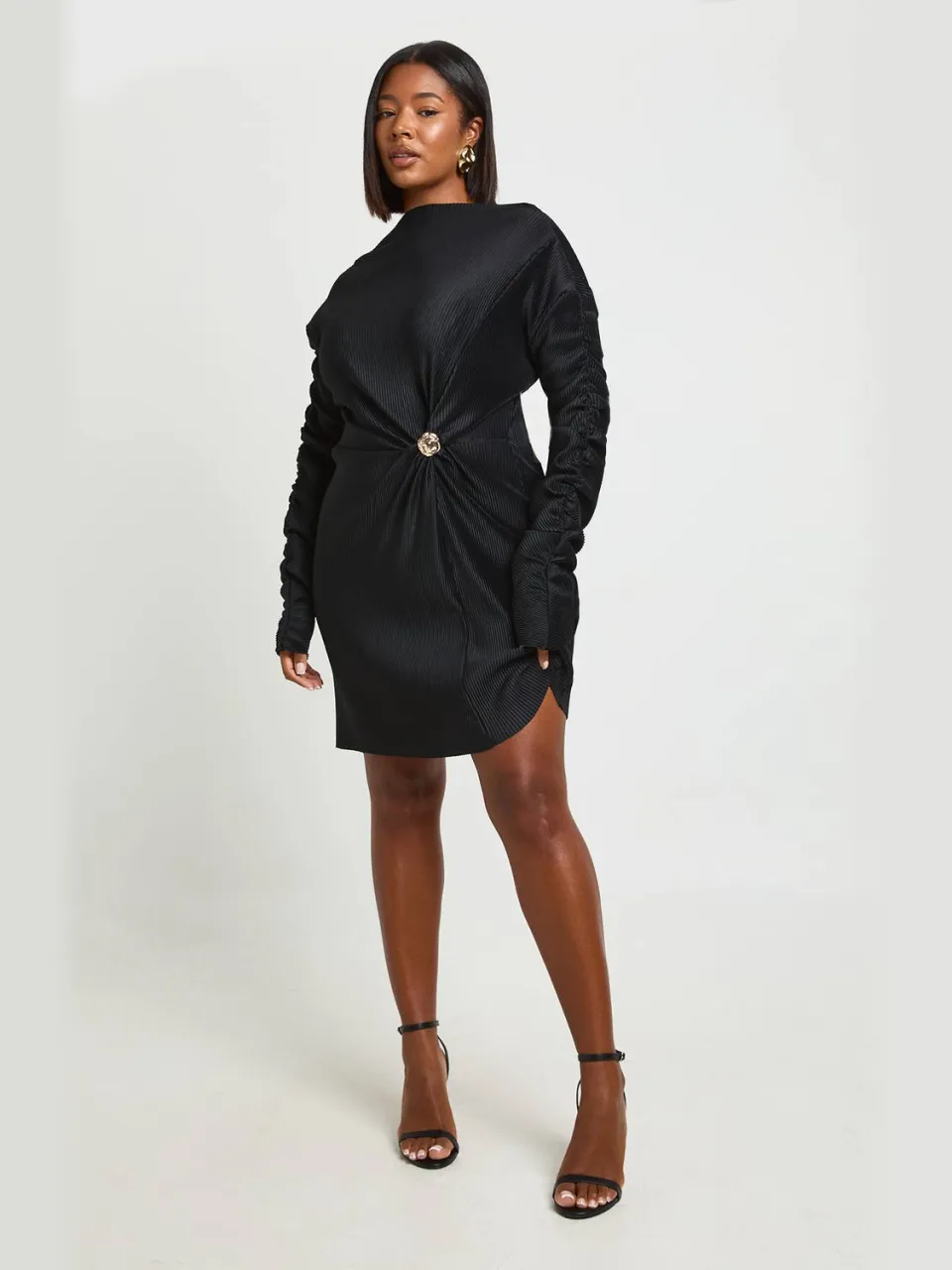 boohoo Dames Plus Goudkleurige Plisse Skater Jurk Met Gouden Afwerking, foto 3