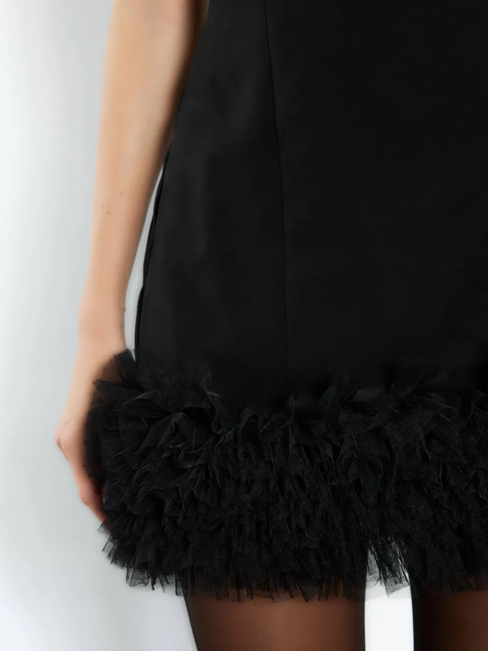 boohoo Dames Minijurk met rucheszoom zwart, foto 3