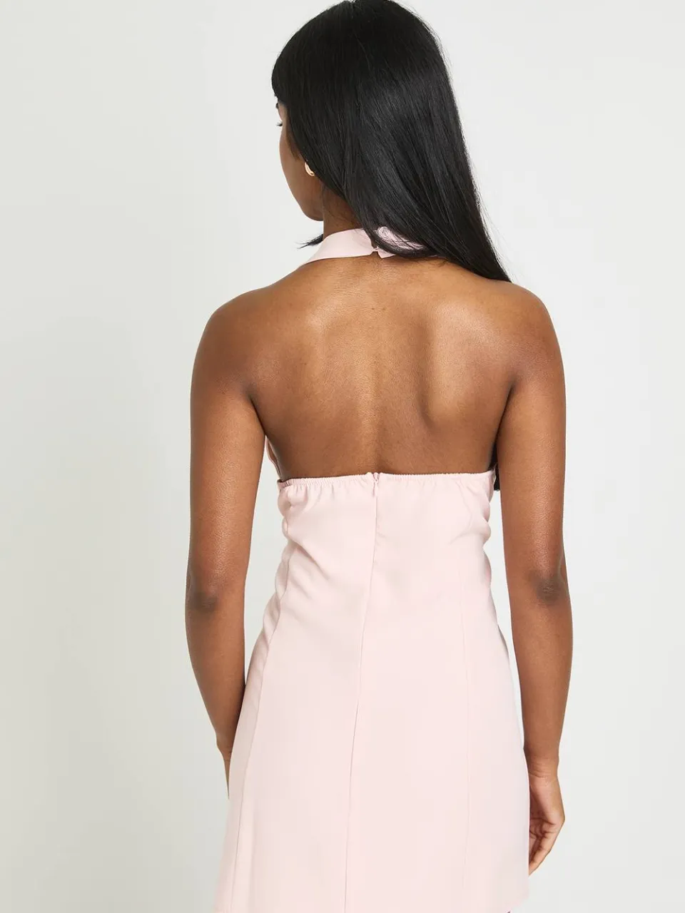 boohoo Dames Getailleerde Halternek Mini Jurk Met Detail Afwerking baby roze, foto 3