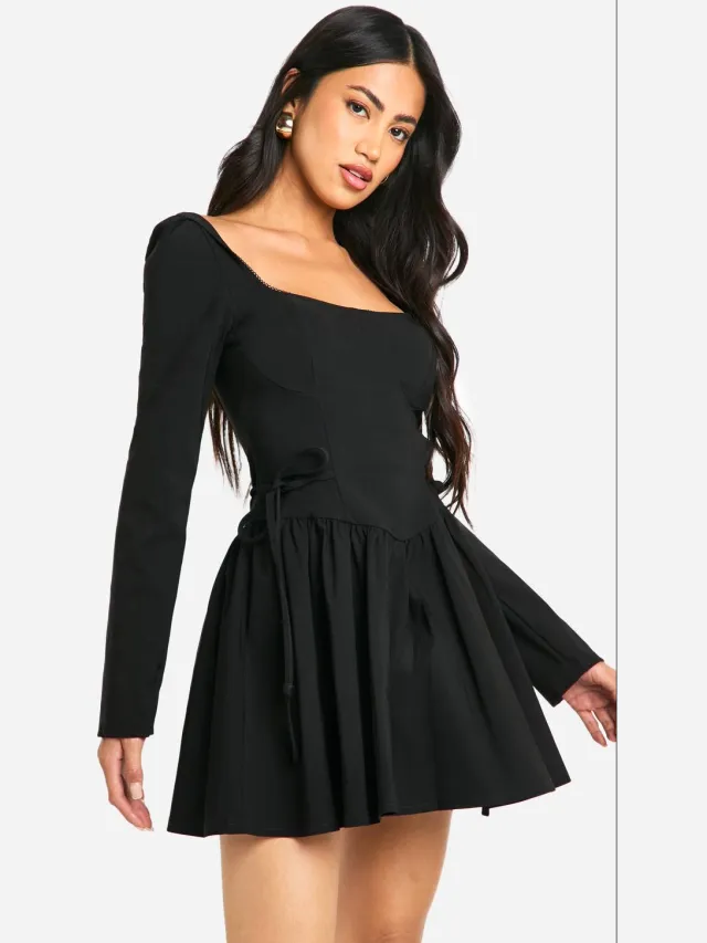 boohoo Dames Lange mouwen Skater Mini Jurk met Tailleband Zwart