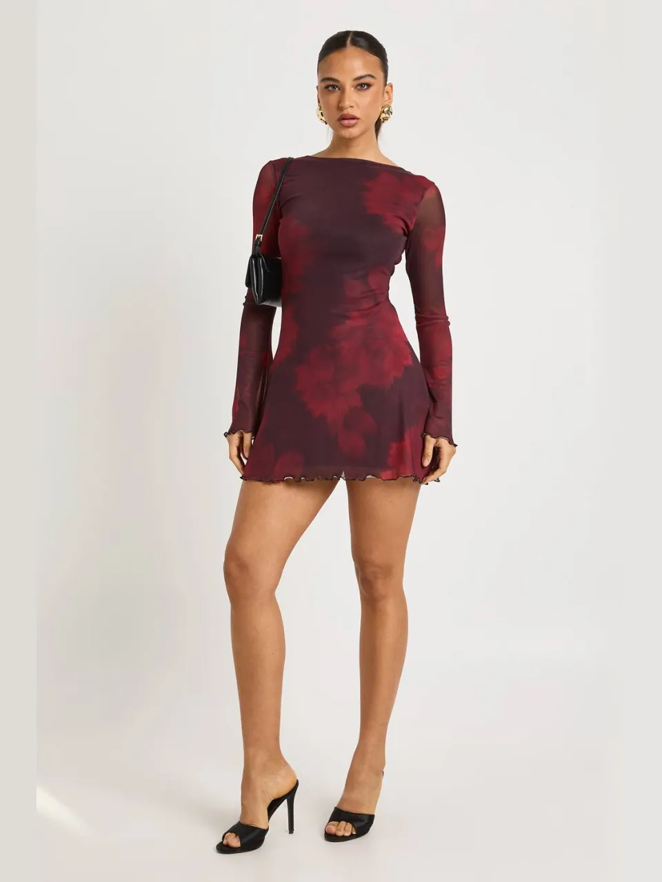 boohoo Dames Vervaagde bloemdruk meshjurk met uitlopende mouwen rood, foto 2