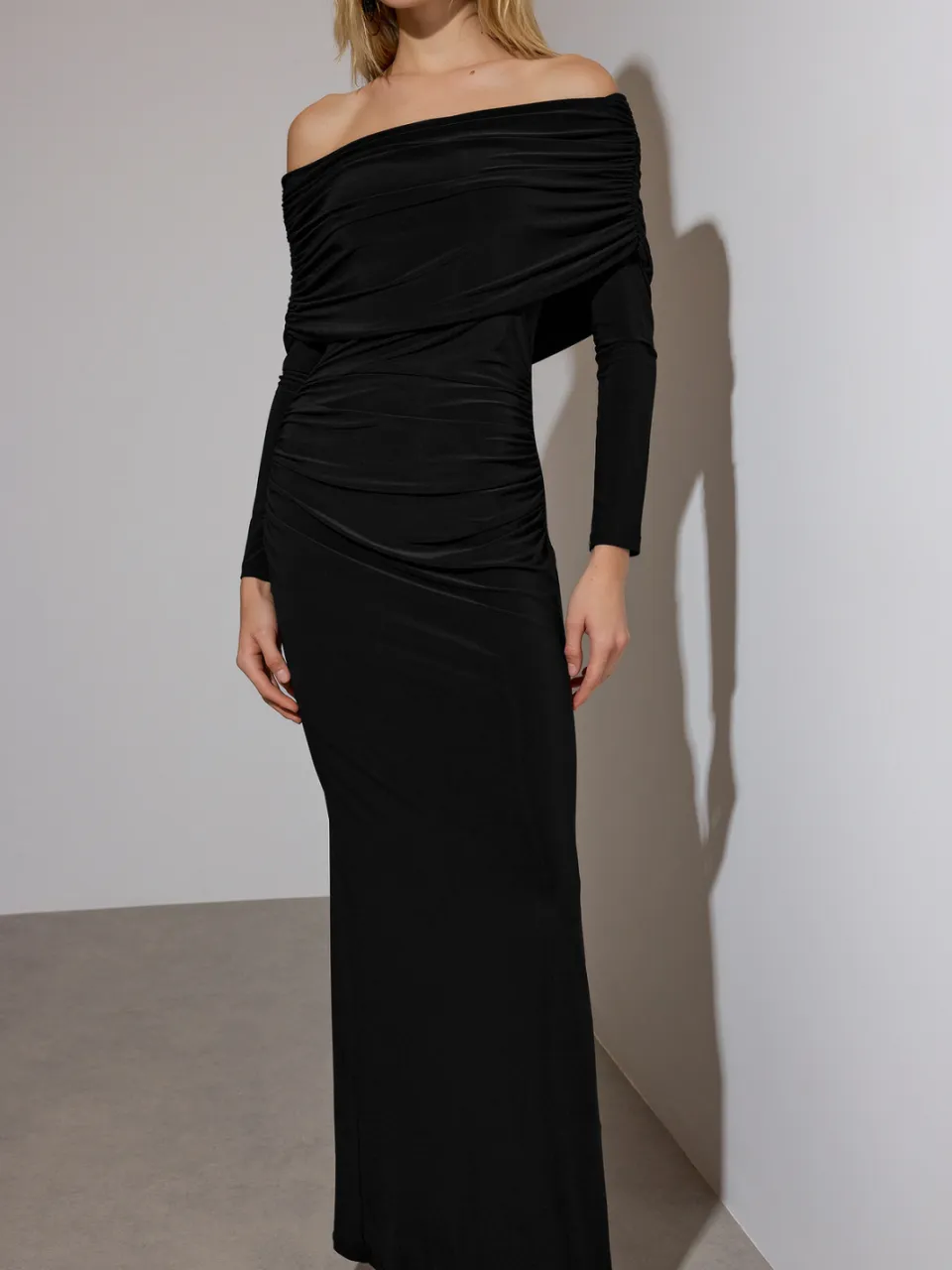 Trendyol TRENDYOLMİLLA Dames Zwart Effen Maxi Lang Stijlvol/Avond Bodycon Jurken, foto 2