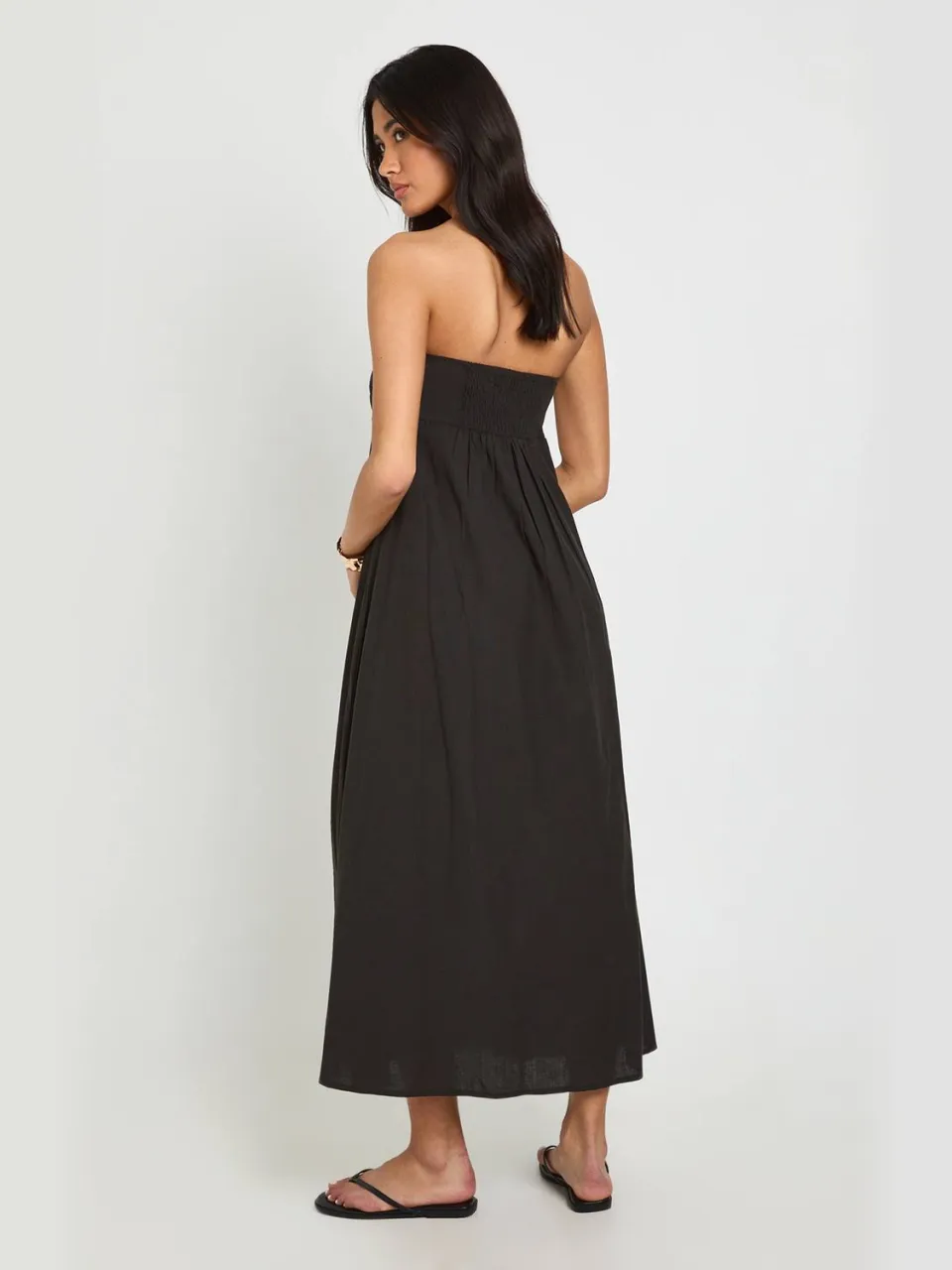 boohoo Dames Linnen Bandeau Jurk Met Gesmockte Rug Midaxi Lengte zwart, foto 2