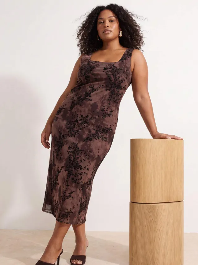 Trendyol Curve Dames Bruin Bloemen Maxi Mouwloos Recht Grote maten Jurk