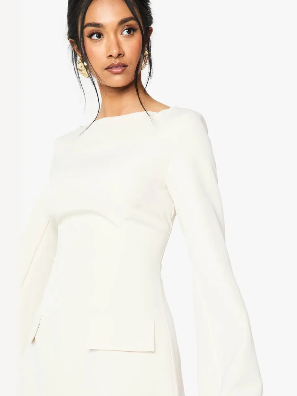 boohoo Dames Getailleerde mini-jurk met lange mouwen en slash-hals ecru, foto 4
