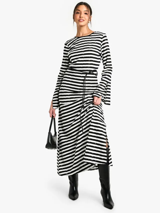 boohoo Dames Getextureerde gestreepte flare-mouwen midaxi-jurk Zwart