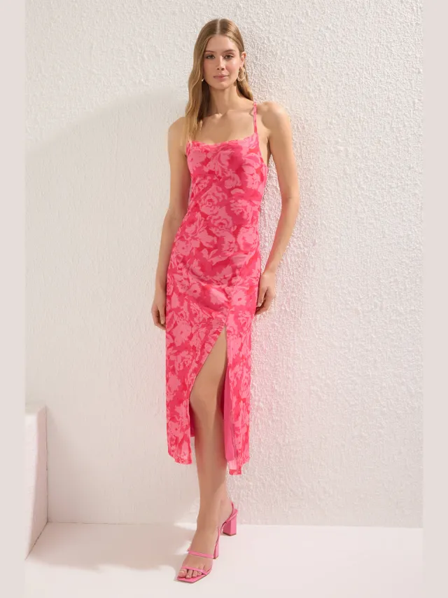 Trendyol TRENDYOLMİLLA Dames Roze Bloemen Maxi Mouwloos Casual A-lijn Jurken