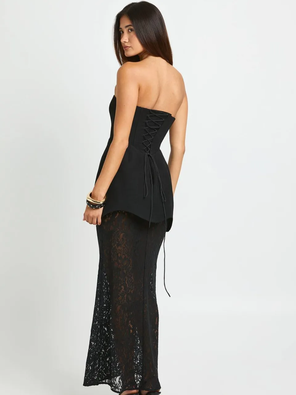 boohoo Dames Premium Bandeau Corset Kanten Rok Maxi Jurk zwart, foto 2