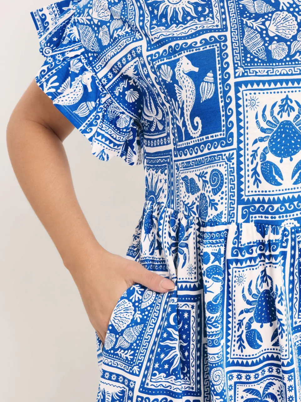 Yours Blauwe Tuniekjurk Met Gemengde Schelpenprint En Ruches Aan De Mouwen, foto 5