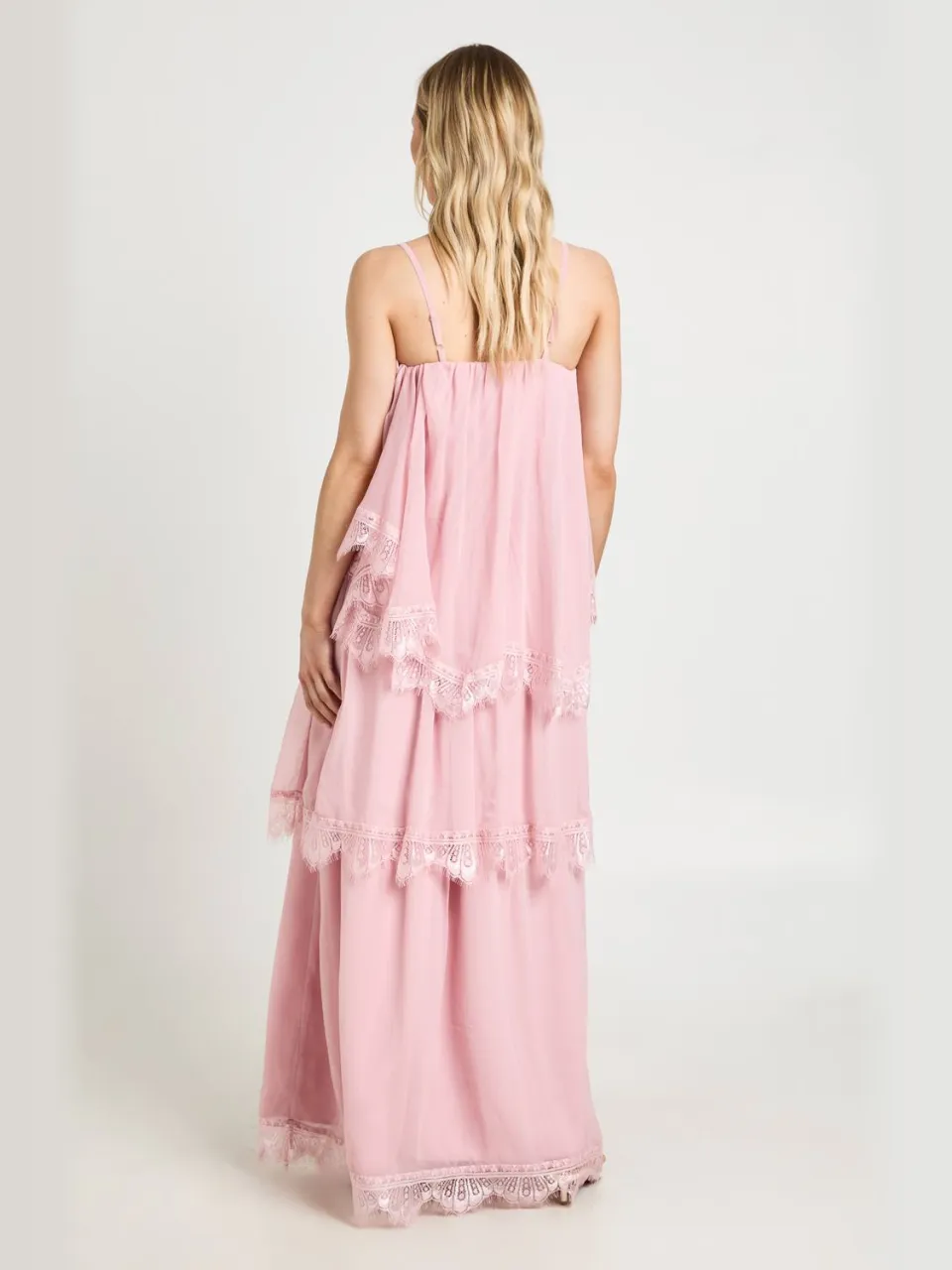 boohoo Dames Petite Gekreukte Chiffon & Kant Gelaagde Maxi Jurk stoffig roze, foto 2