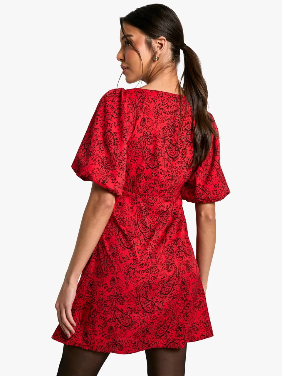 boohoo Dames Paisley Mini Jurk met Pofmouwen rood, foto 3