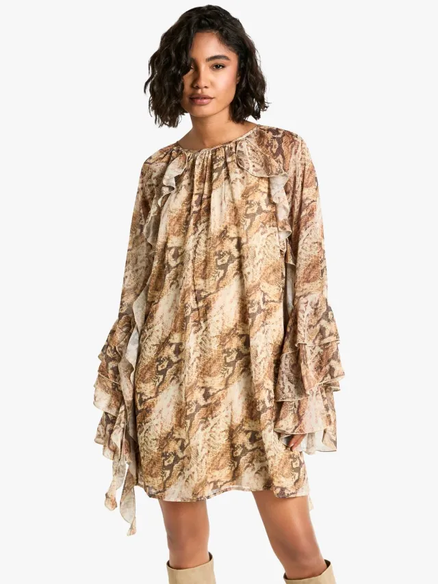 boohoo Dames Tall Snake Ruffle Flare Sleeve Mini Shift Dress Natural