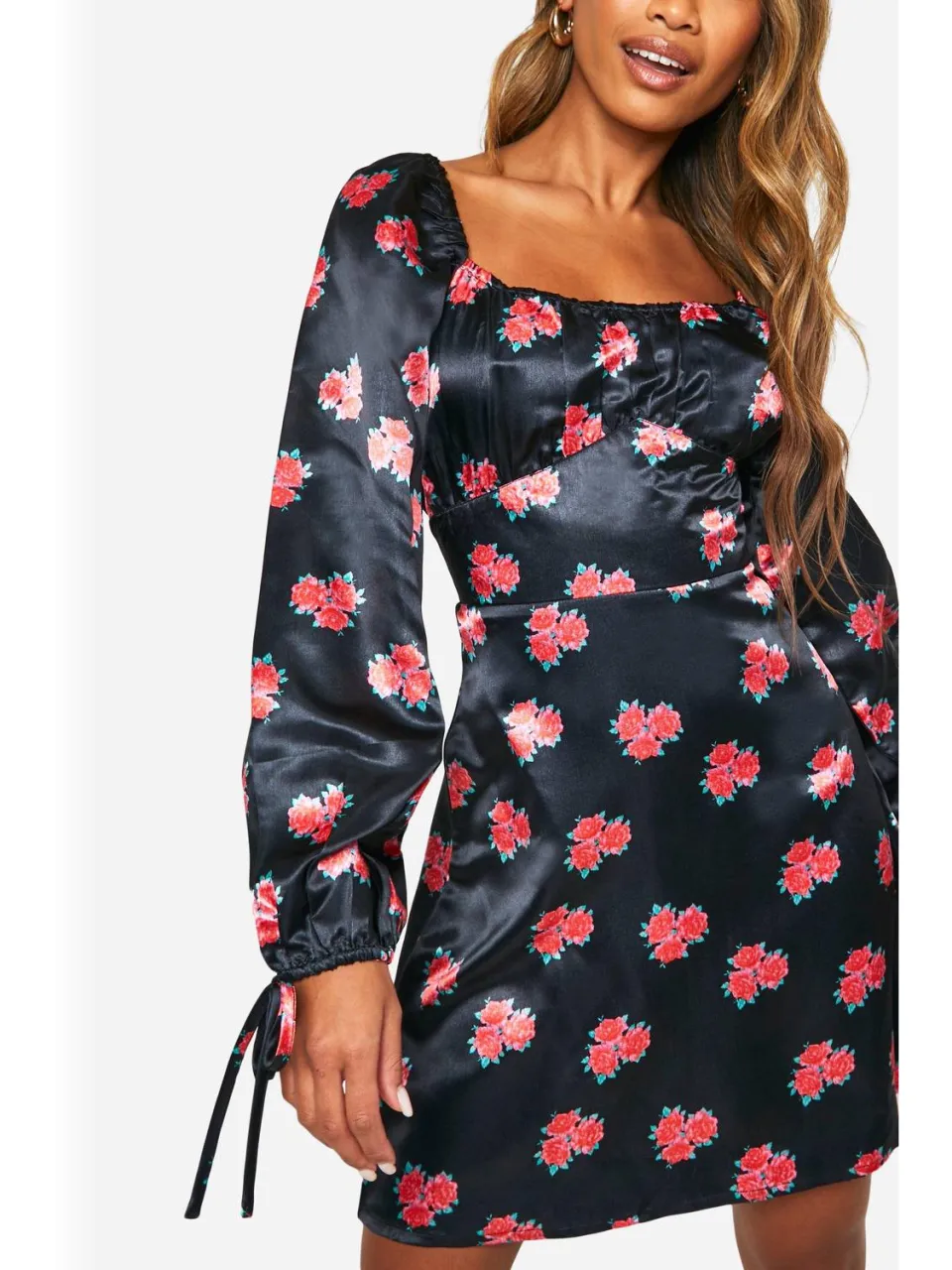 boohoo Dames Floral Puff Sleeve Mini Dress zwart, foto 4