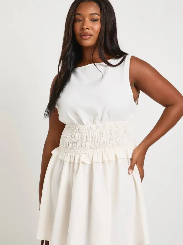 boohoo Dames Plus Mouwloze Mini-jurk Met Gerimpelde Taille Ivoor