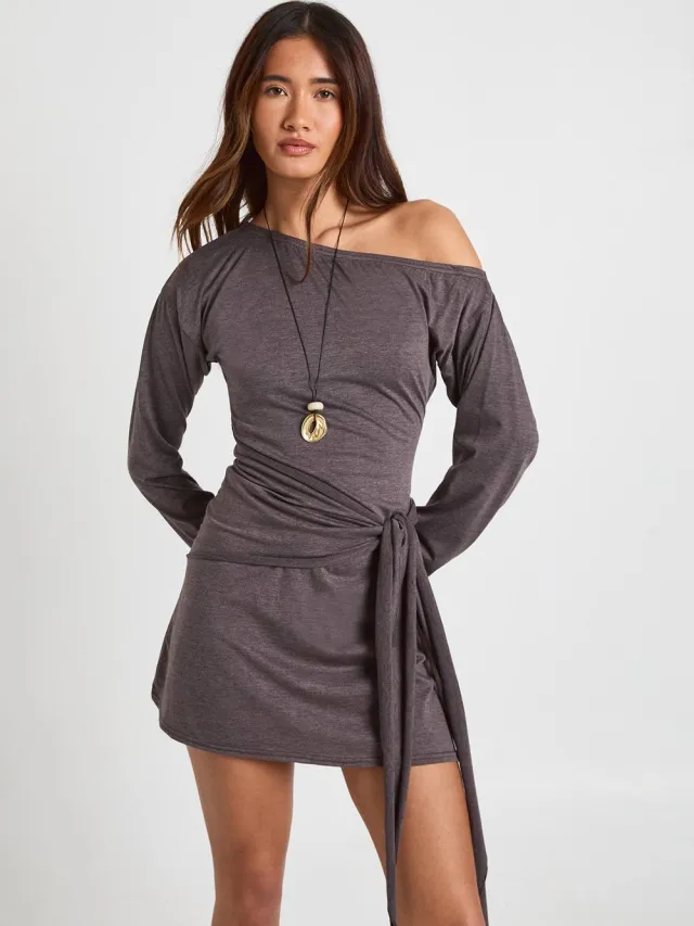 boohoo Dames Marl Asymmetrische Schouder Strikceintuur Mini Jurk koffie, foto 2