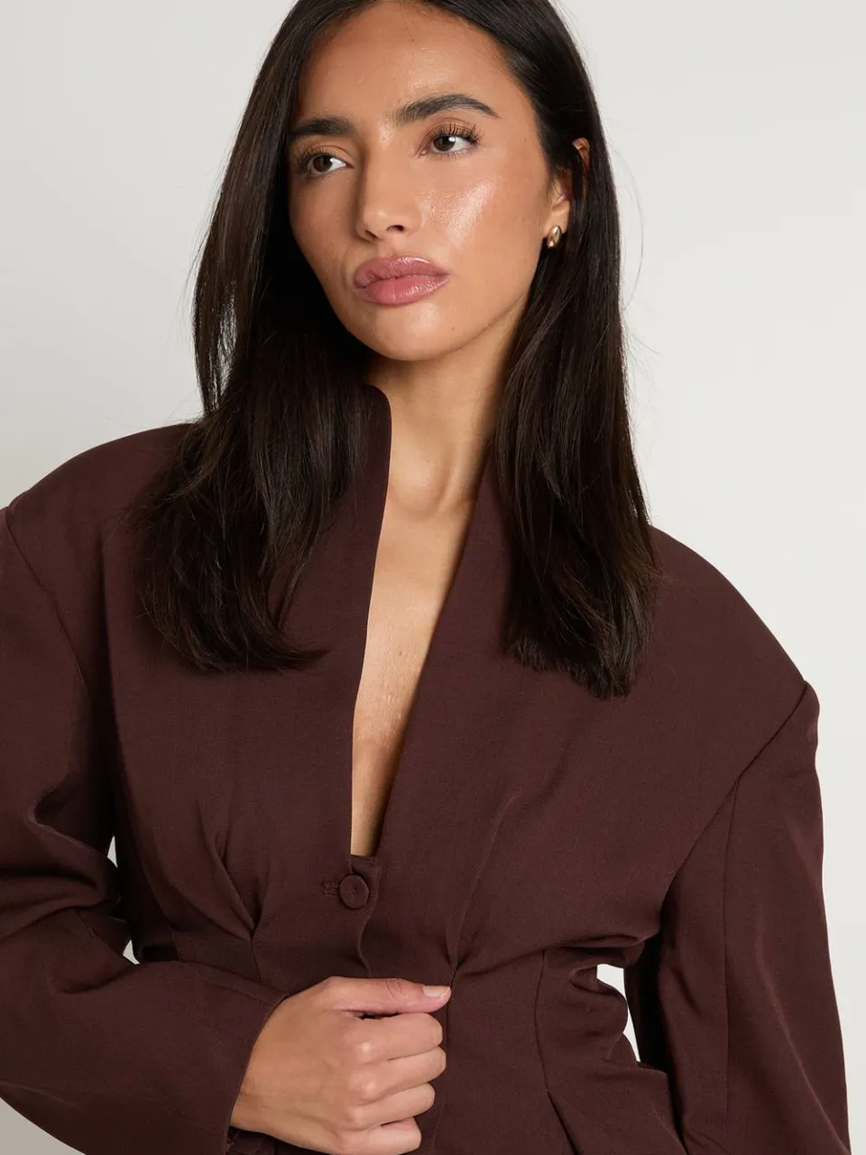 boohoo Dames Blazerjurk Met Ballonmouwen En Geplooid Rokdeel chocoladebruin, foto 4