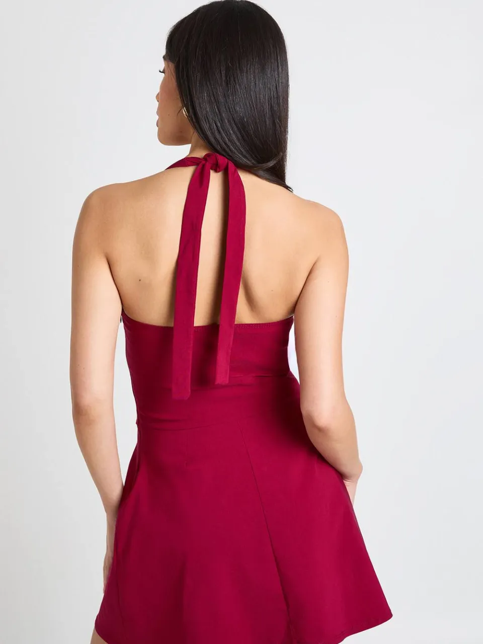 boohoo Dames Vierkante Halter Mini Jurk kersen, foto 2