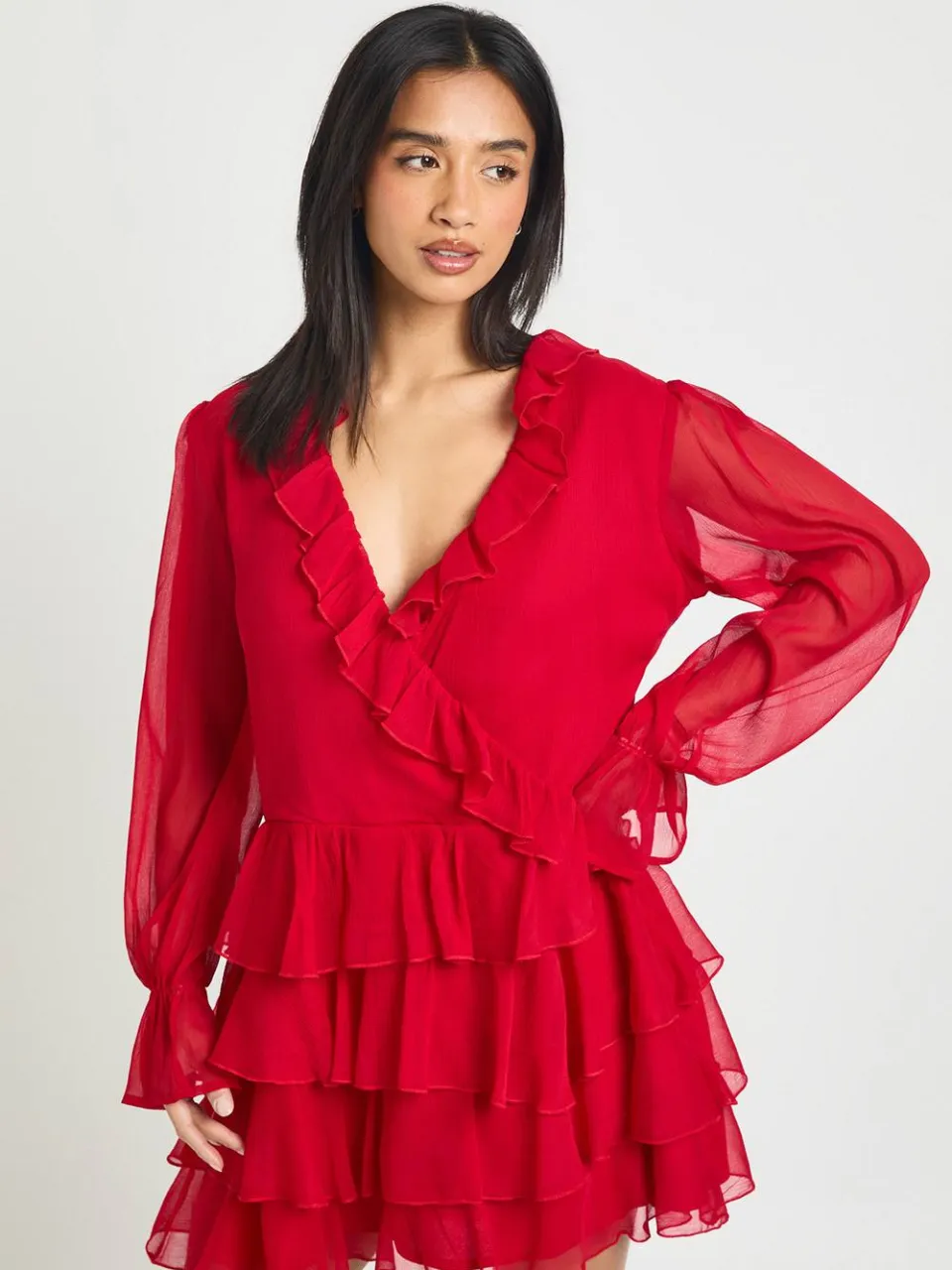 boohoo Dames Petite Chiffon Mini Jurk met Ruffle Details rood, foto 3