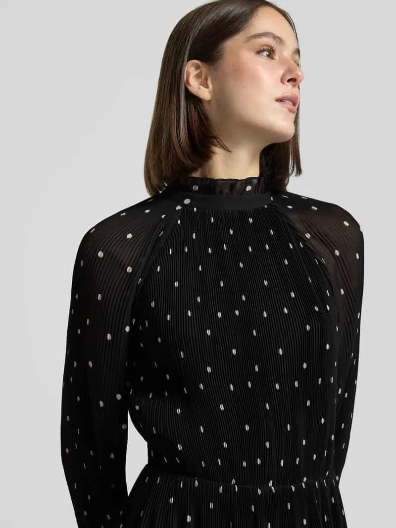 Comma Midi-jurk in all-over look met plissévouwen zwart, foto 4