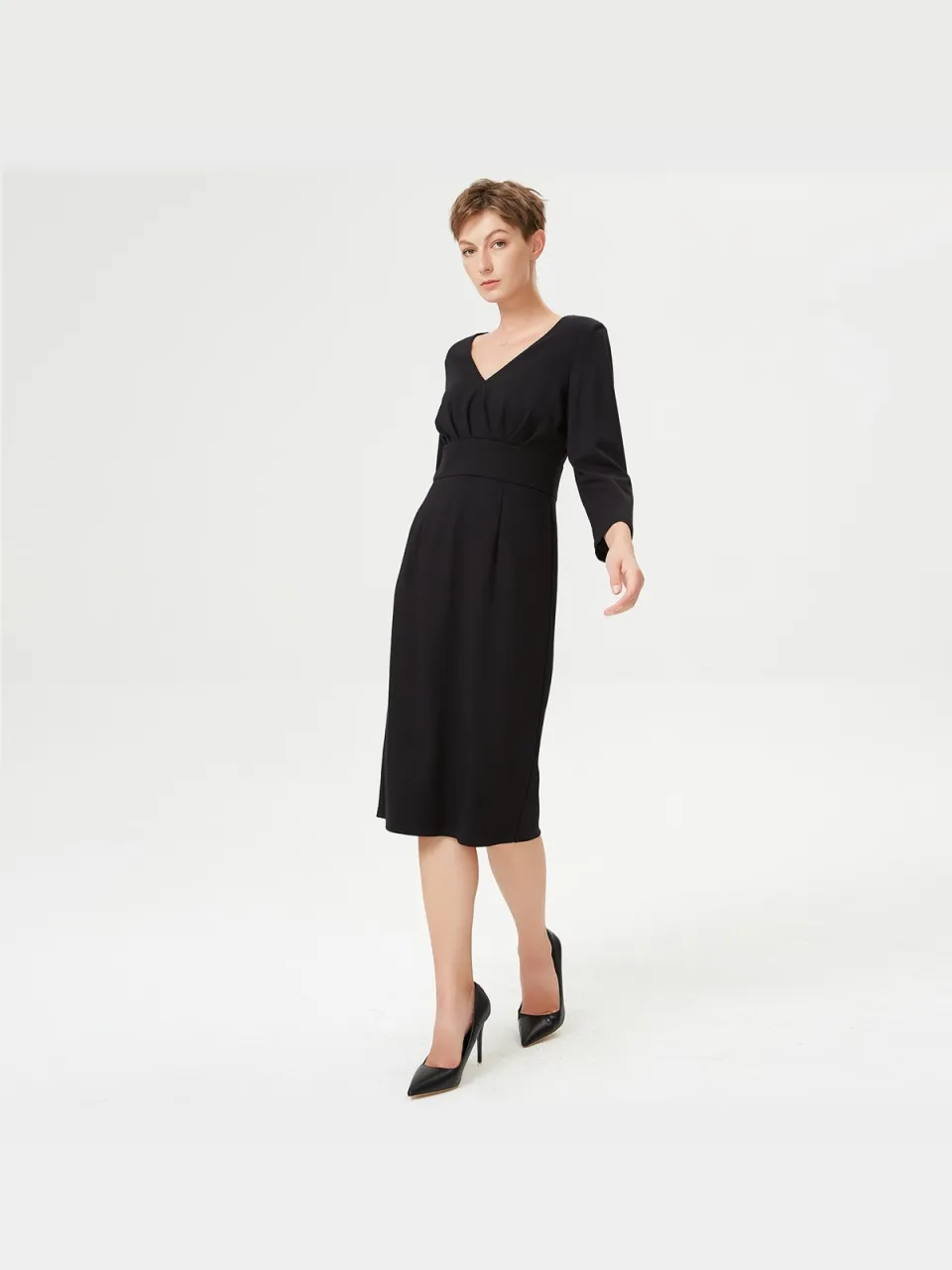 Smart & Joy Aangepaste v -neck jurk en vouwt op de borst zwart, foto 2