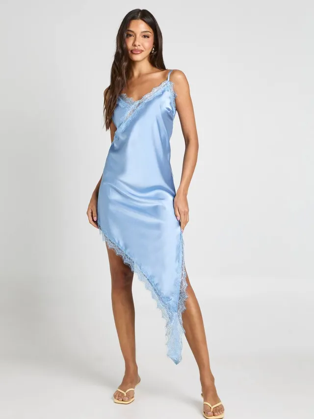 boohoo Dames Satijnen & Kanten Asymmetrische Slip Jurk Pastelblauw