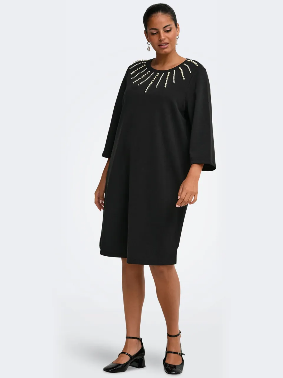 Only Carmakoma Plus Size midi jurk met parels - zwart