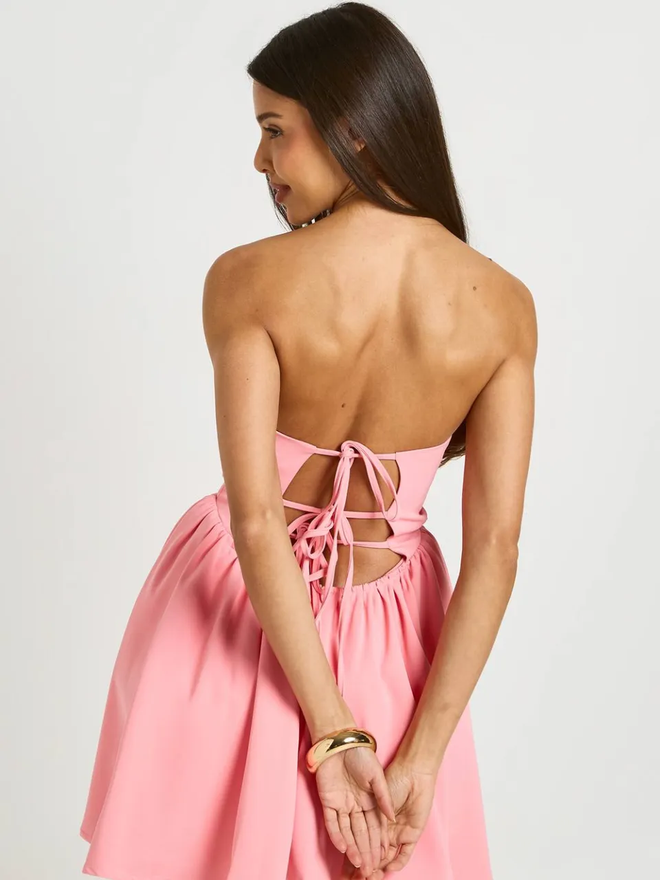 boohoo Dames Mini Jurk Met Hartvormige Halslijn En Open Rug roze, foto 2