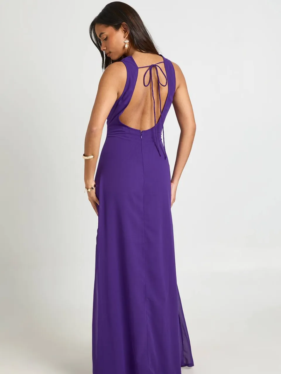 boohoo Dames Chiffon Maxi Jurk Met Waterval Halslijn violet, foto 2
