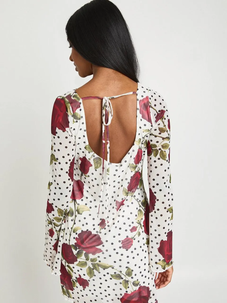 boohoo Dames Gebloemde Polkadot Mini-jurk Met Uitlopende Mouwen ivoor, foto 3