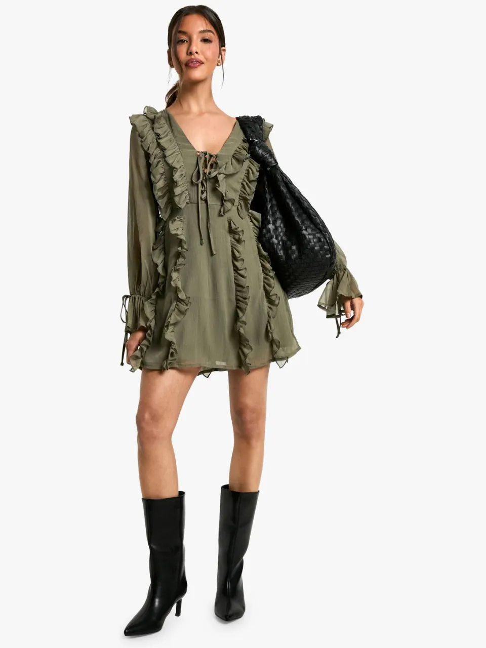 boohoo Dames Crinkle Chiffon Ruffle Shift Jurk donkere olijf, foto 2