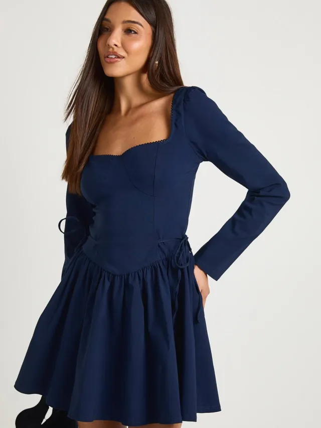 boohoo Dames Mini-jurk in skaterstijl met lange mouwen en een strik in de taille Marineblauw