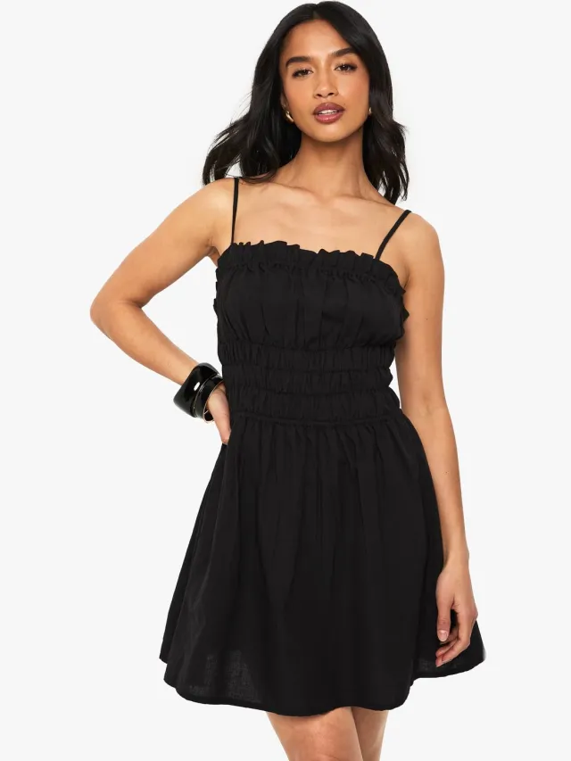 boohoo Dames Petite Gerimpelde Taille Mini-Jurk Zwart