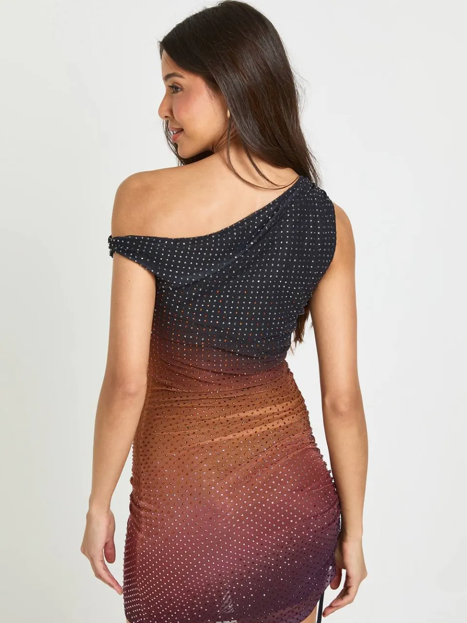 boohoo Dames Premium Hotfix Ombre Mini Jurk chocoladebruin, foto 3