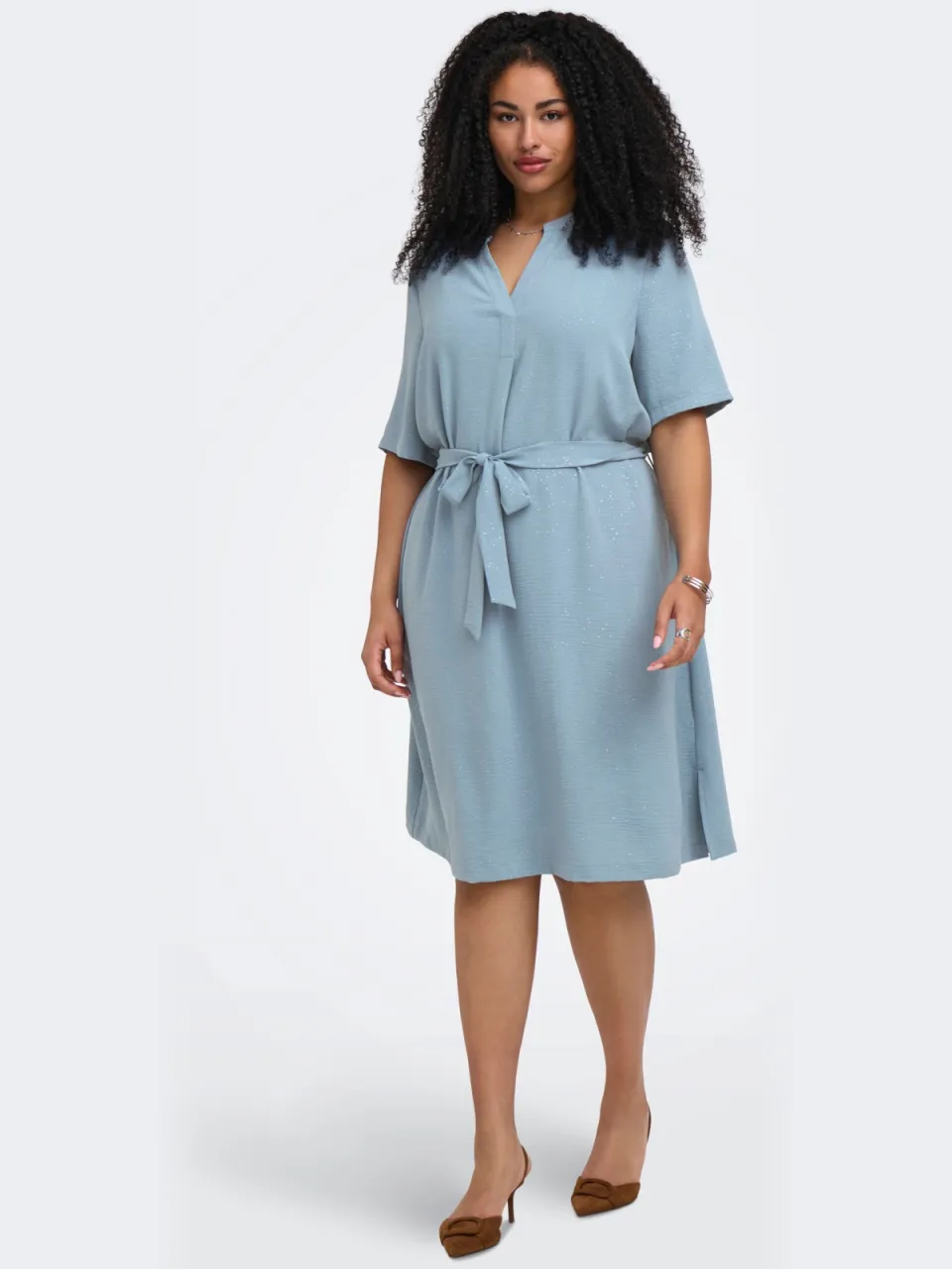 Only Carmakoma midi jurk met glitter lichtblauw