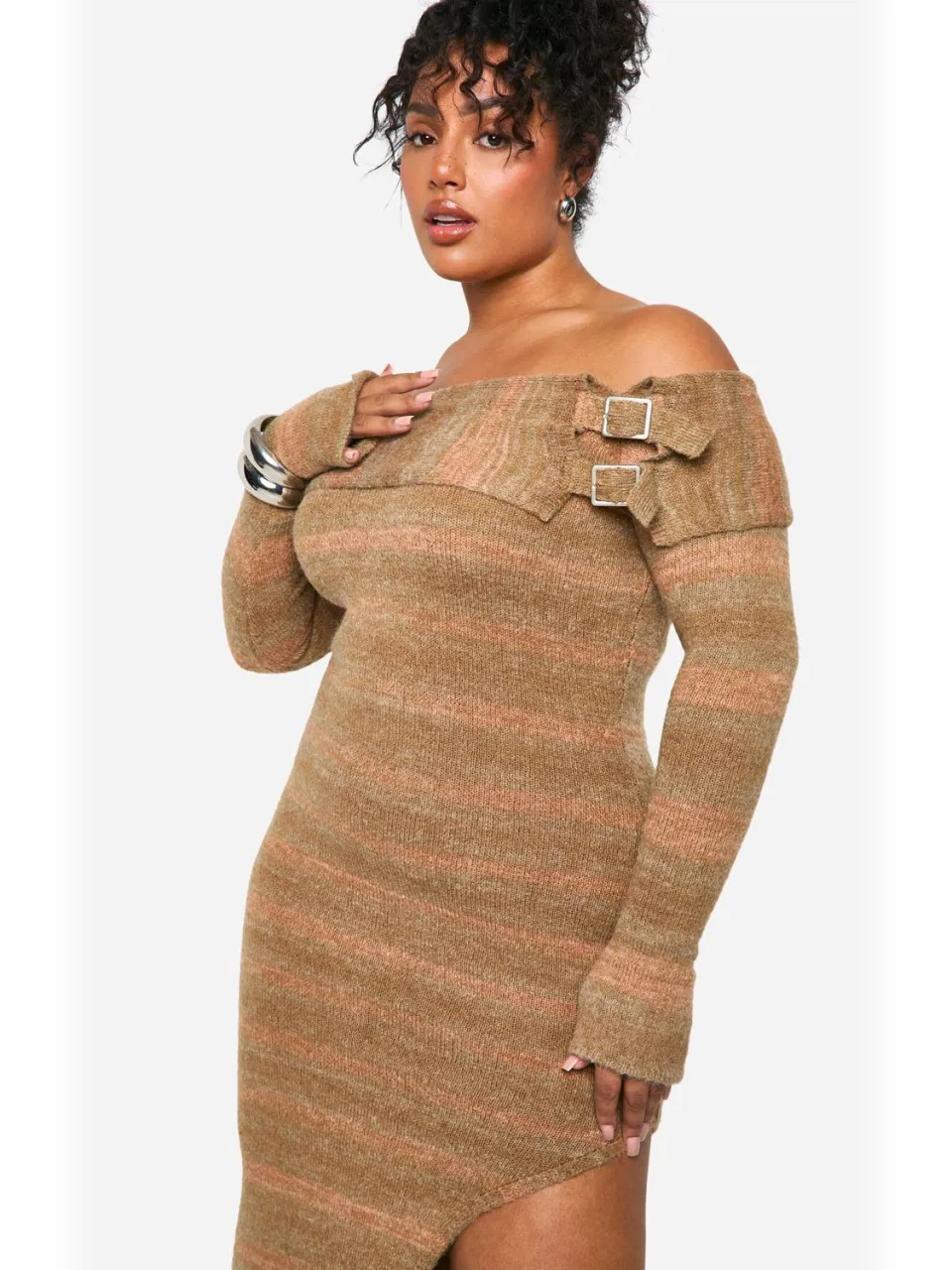 boohoo Dames Plus Bardot Buckle Gebreide Jurk steen, foto 3
