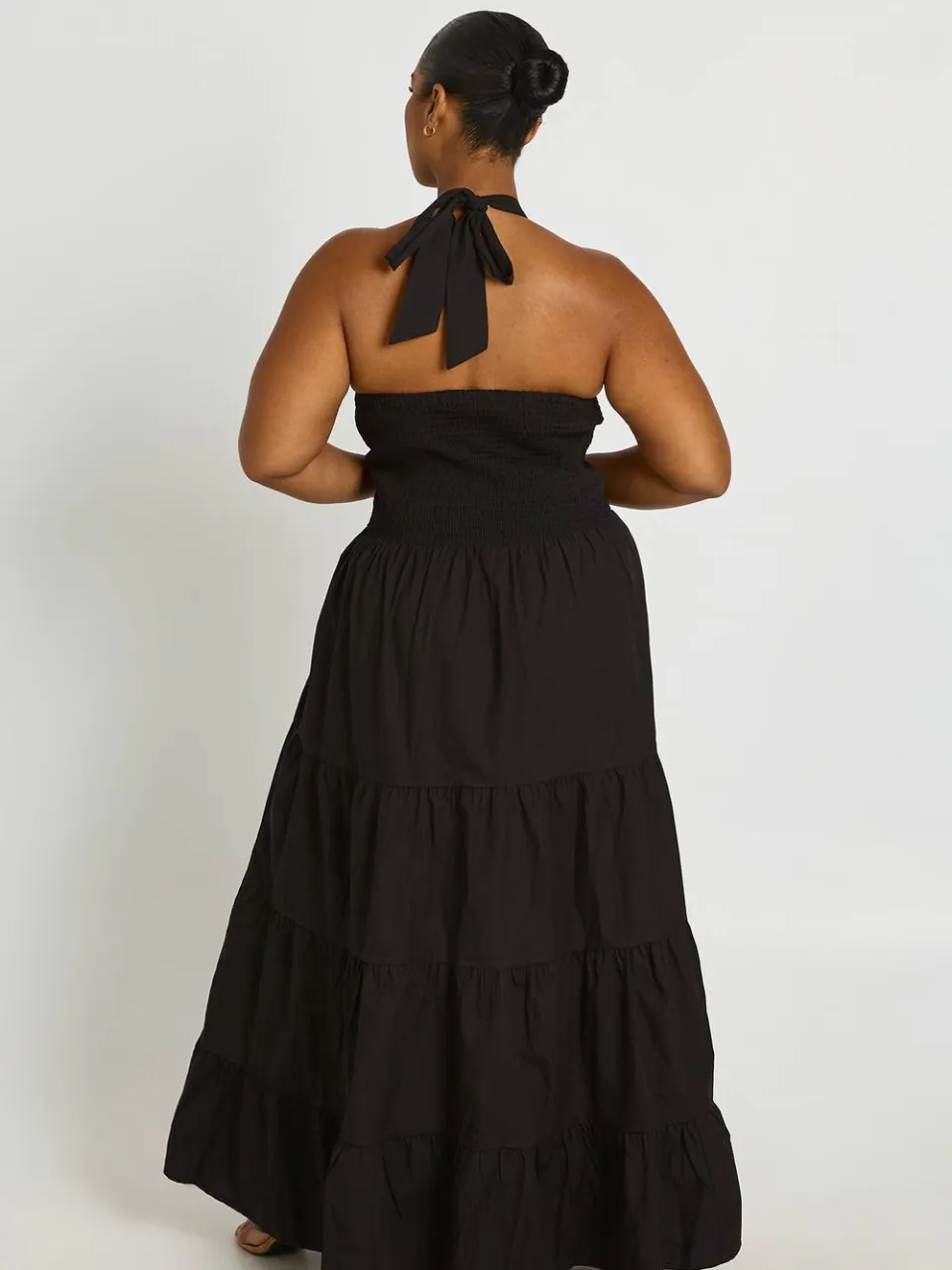 boohoo Dames Plus Halternek Popeline Maxi Jurk zwart, foto 2