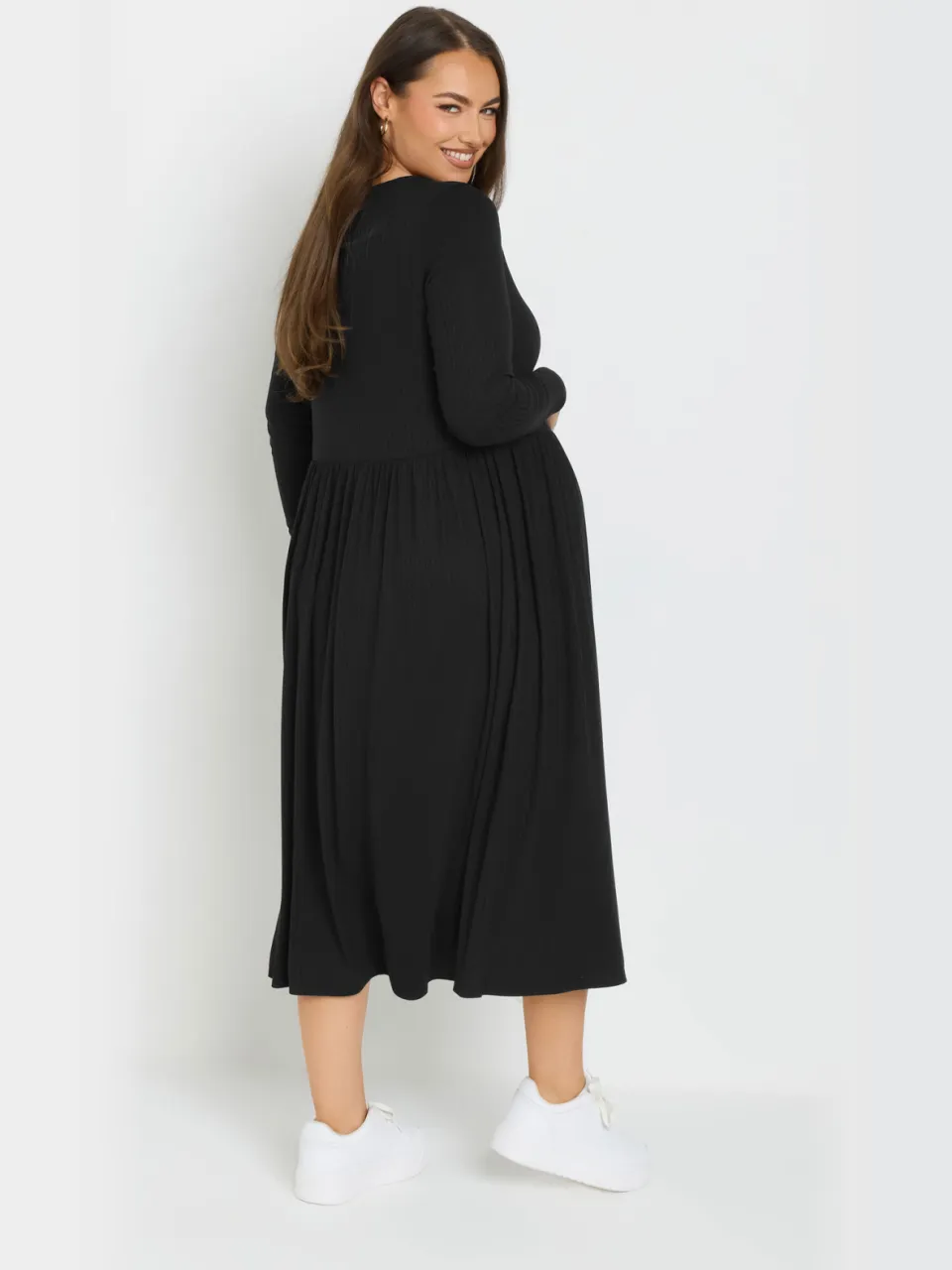 Bump It Up Maternity Geribbelde Premium Midi Jurk Met Knopen In Zwart, foto 2