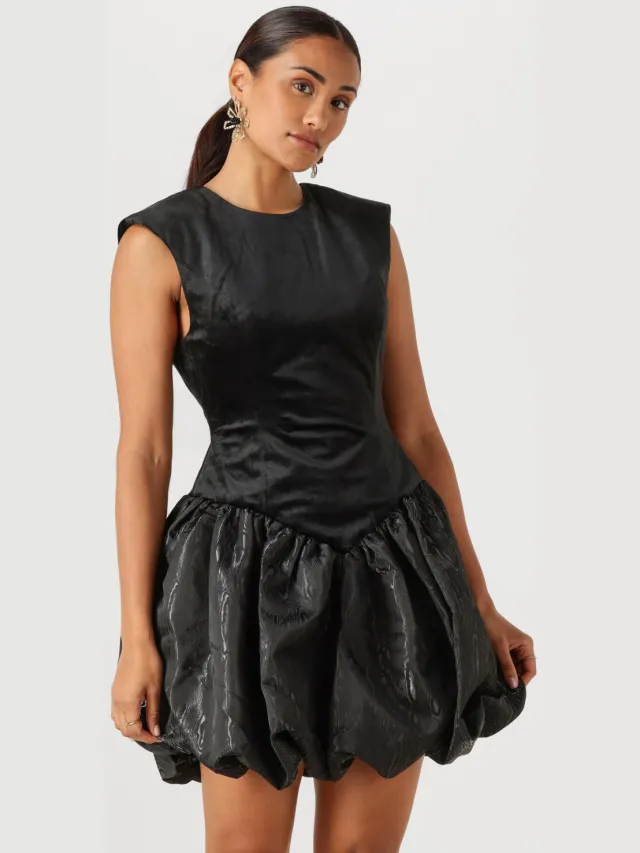 Y.A.S. YAS Dames Jurken Yassarah Sl Bubble Hem Dress - Zwart