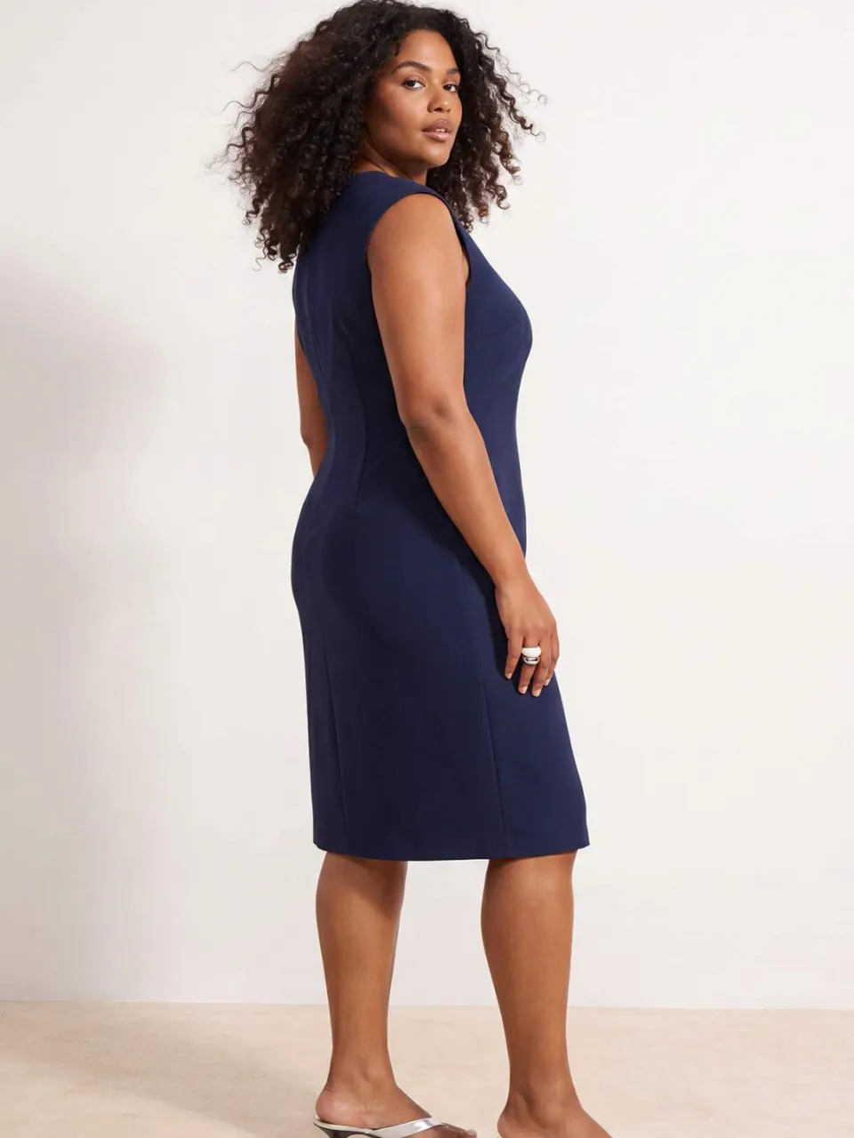Trendyol Curve Dames Groen Effen Midi Mouwloos Bodycon Grote maten Jurk, foto 2