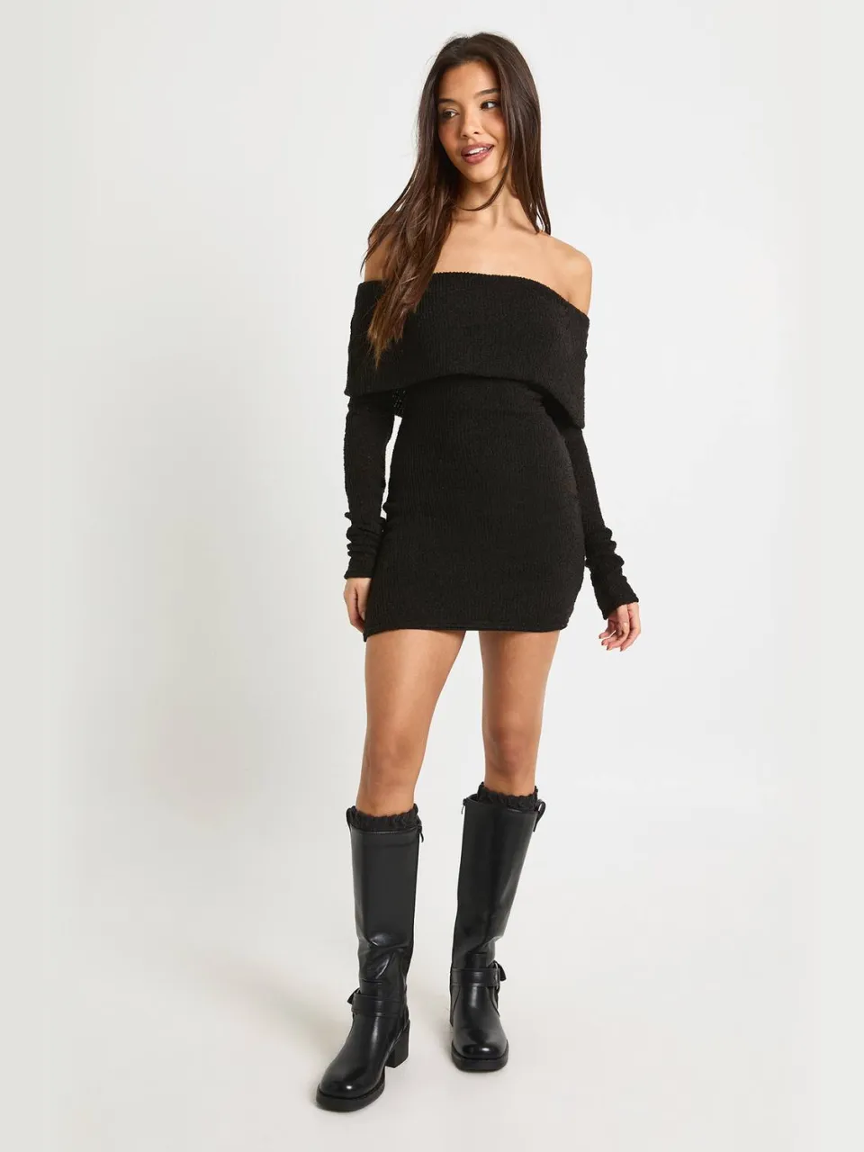 boohoo Dames Getextureerde Diepe Bardot Minijurk Zwart