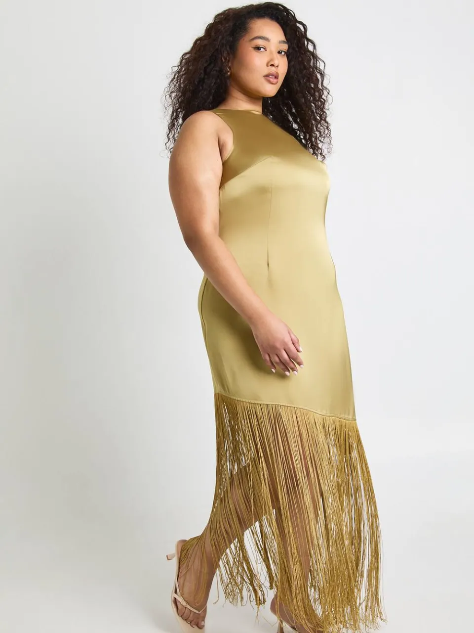boohoo Dames Plus Cowl Rug Satijn Kwast Jurk olijf, foto 3
