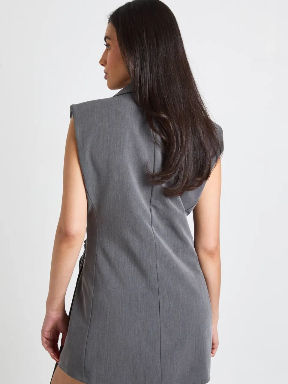 boohoo Dames Linnen-look Mouwloze Blazerjurk Met Strikceintuur houtskool, foto 2