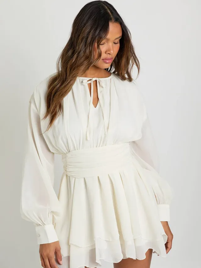 boohoo Dames Chiffon lange mouw skaterjurk Crème