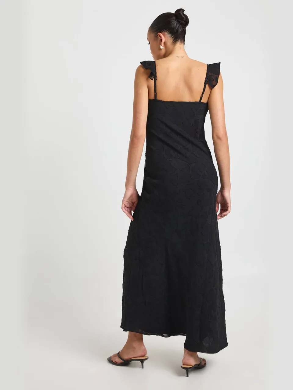 boohoo Dames Bloemen Burnout Ruffle Band Slip Jurk zwart, foto 2