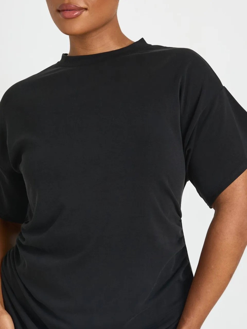 boohoo Dames Plus T-shirt Jurk Met Geplooid Middel zwart, foto 4