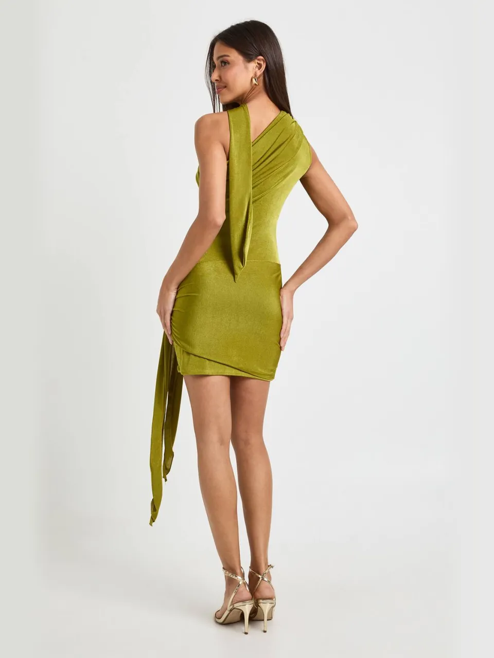boohoo Dames Asymmetrische wikkel-mini-jurk in slinky-stijl olijf, foto 2