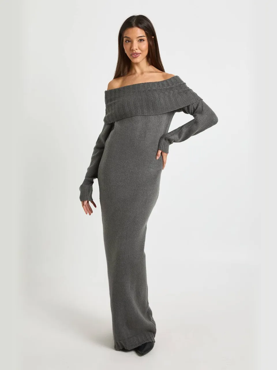 boohoo Dames Premium Oversized Bardot Halslijn Maxi Jumper Jurk houtskool, foto 3